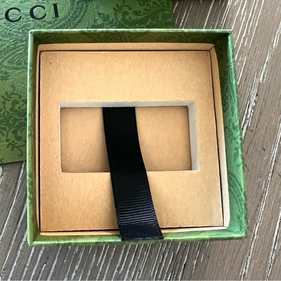 Gucci GG Marmont Crystal Stud Earrings - Picture 13 of 15